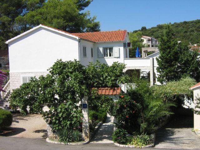 Apartments Sarah Medvinjak Екстериор снимка